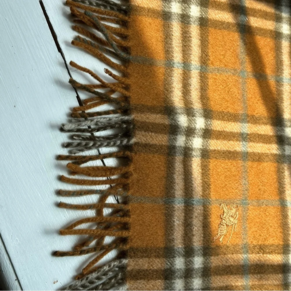 Burberry scarve vintage 56 x 13 - Picture 6 of 6